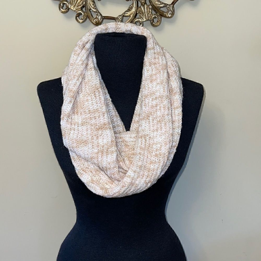 NWT Style & Co beige blush white infinity style scarf